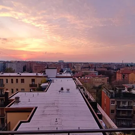 Apartment Marconi Skyline